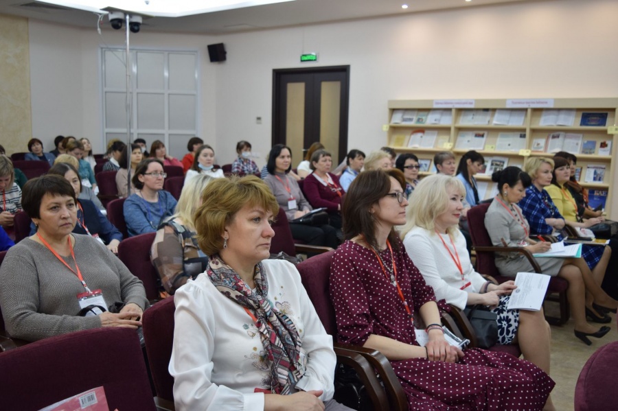 26.04.2021 Межпоселенческая библиотека на Межрегиональном форуме г. Чебоксары
