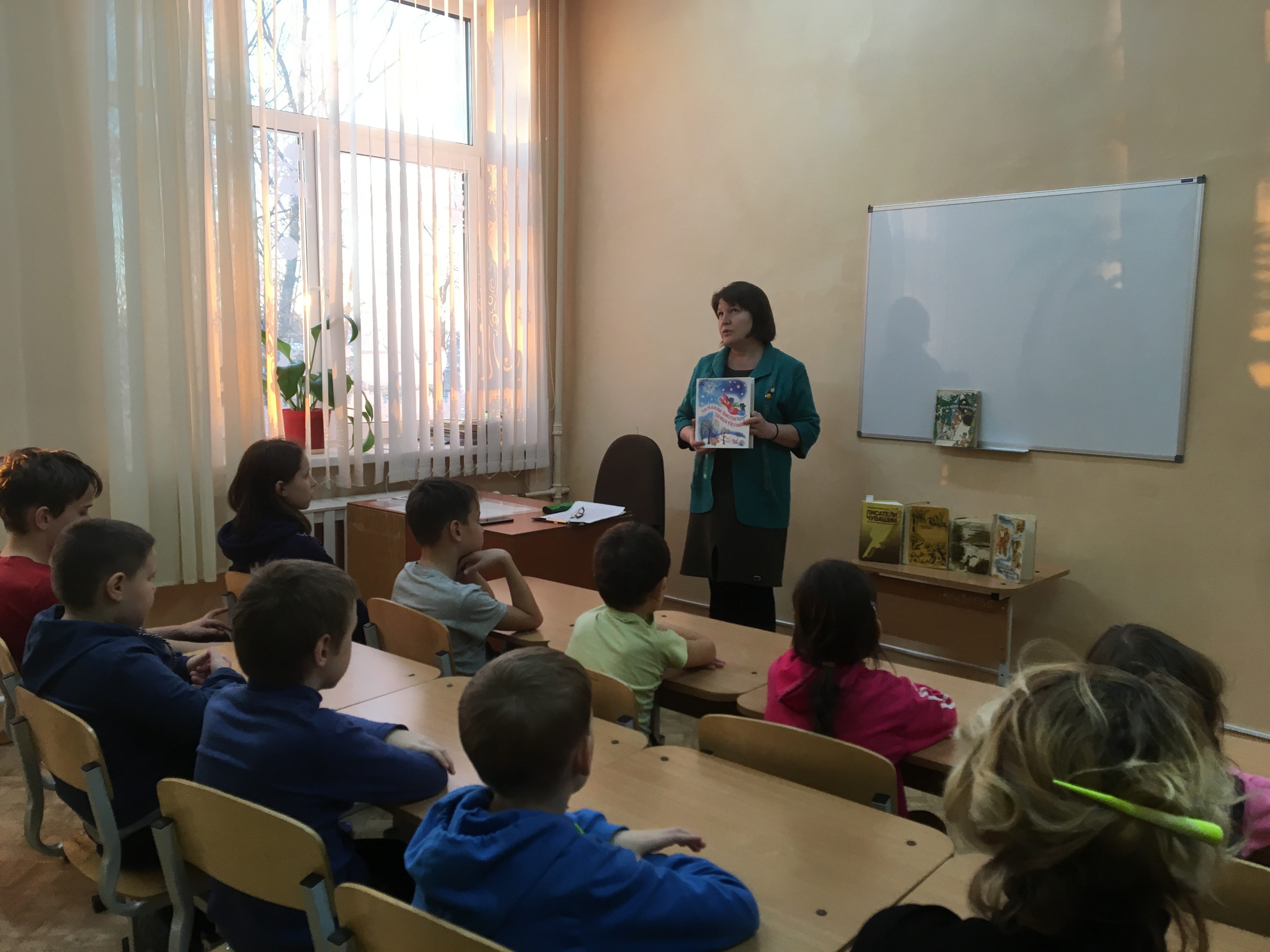 10.12.2021 Детский отдел рассказывает о писательнице Валентине Чаплиной