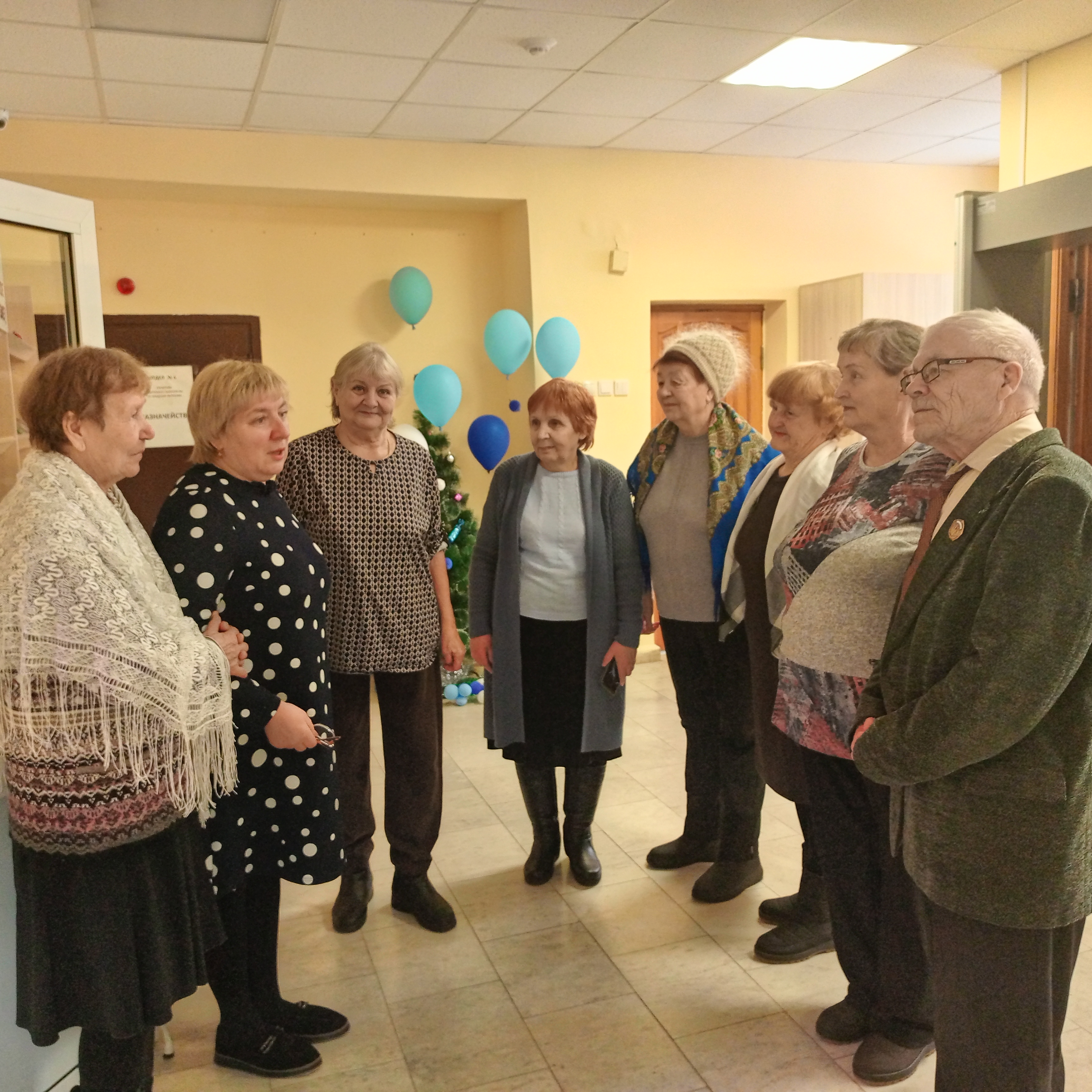 15.01.2025 Ветераны библиотечного дела познакомились с обновлённой библиотекой