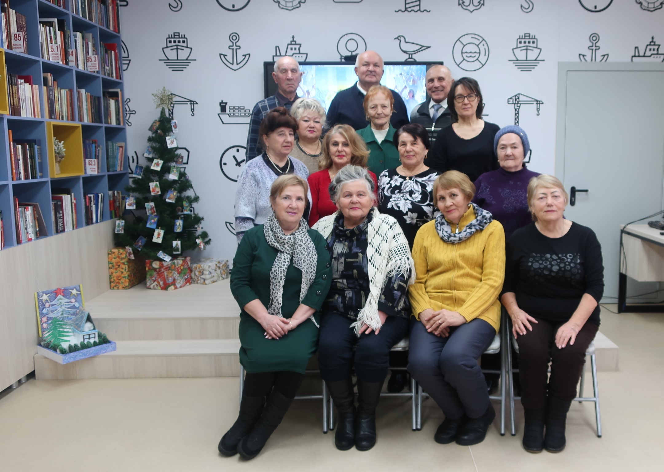 17.01.2025   Старшее поколение читателей в библиотеке