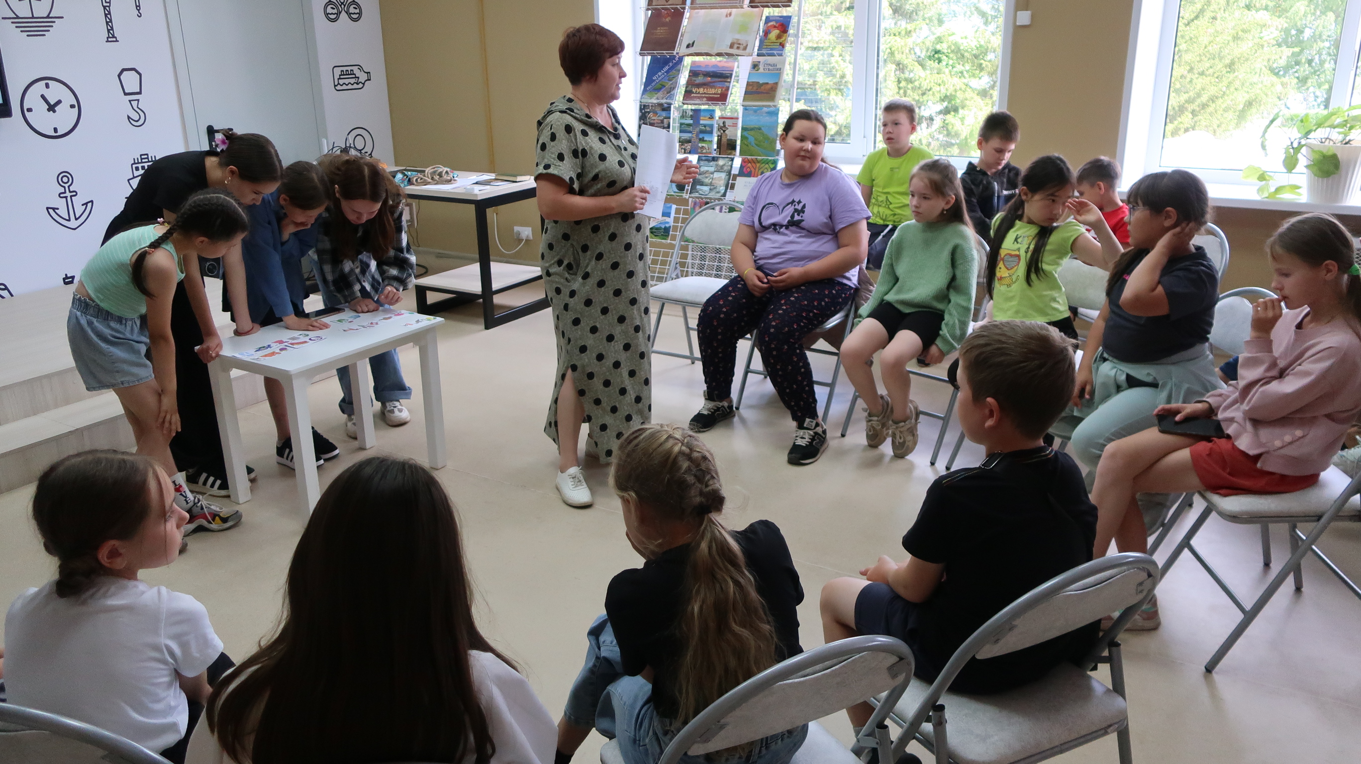 25.06.2025    Пришкольный лагерь «Муравейник» в библиотеке  
